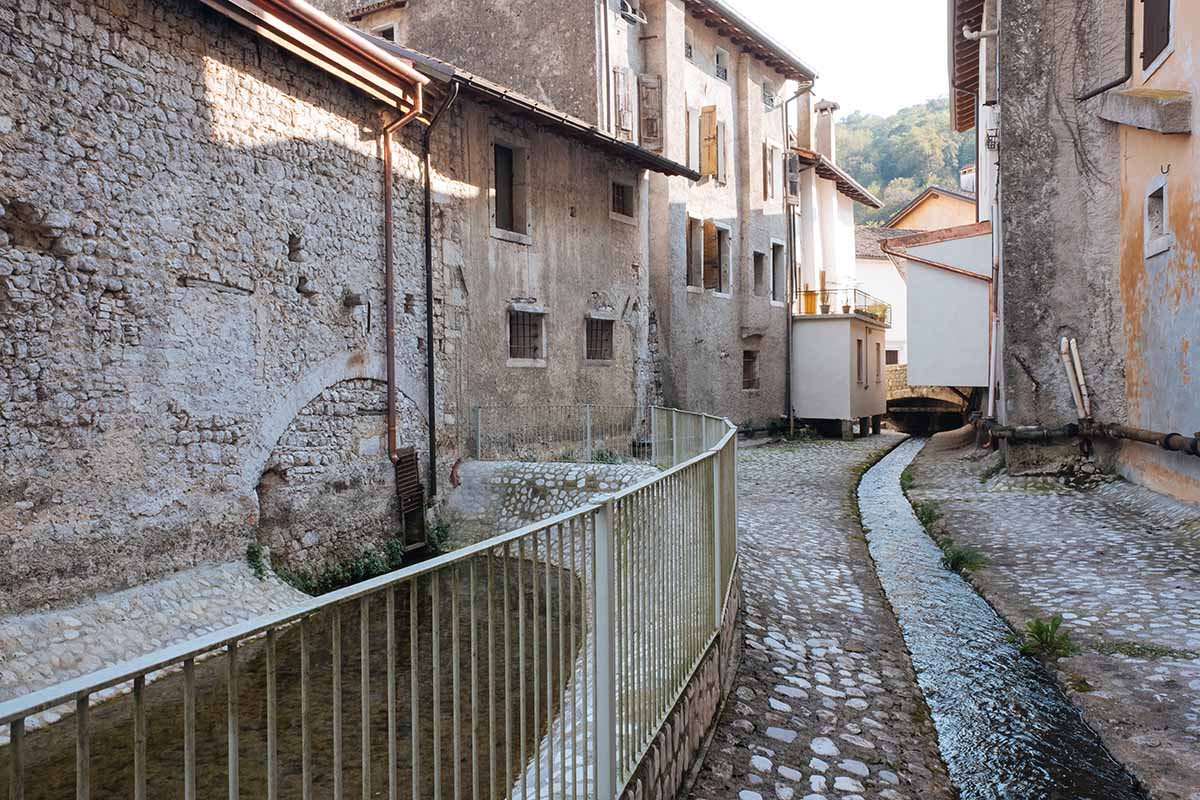 Il borgo di Polcenigo: acque fresche e ritmi lenti