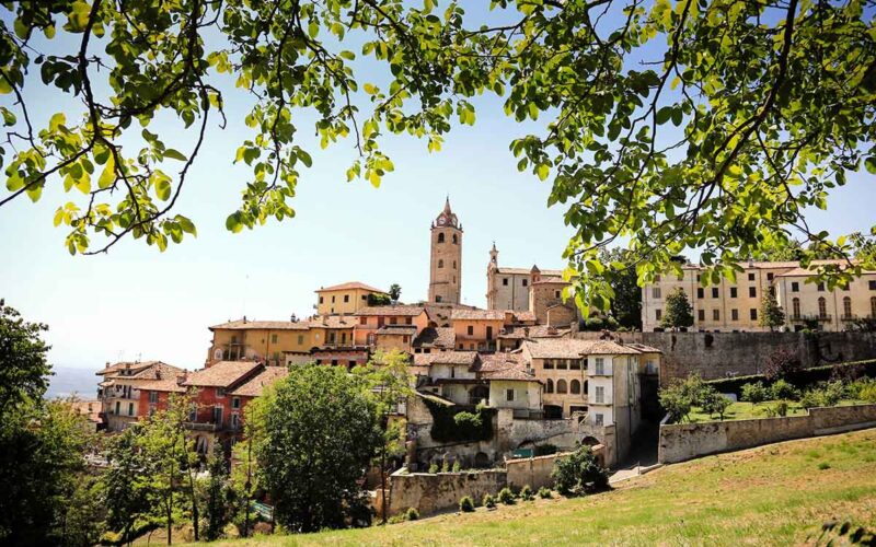 borgo di monforte d'alba|Le più grandi regioni d'italia||borgo di monforte d'alba