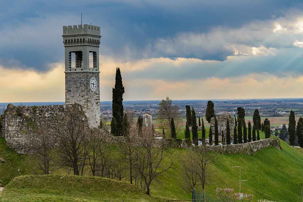 Il borgo di Fagagna: dove passano le cicogne