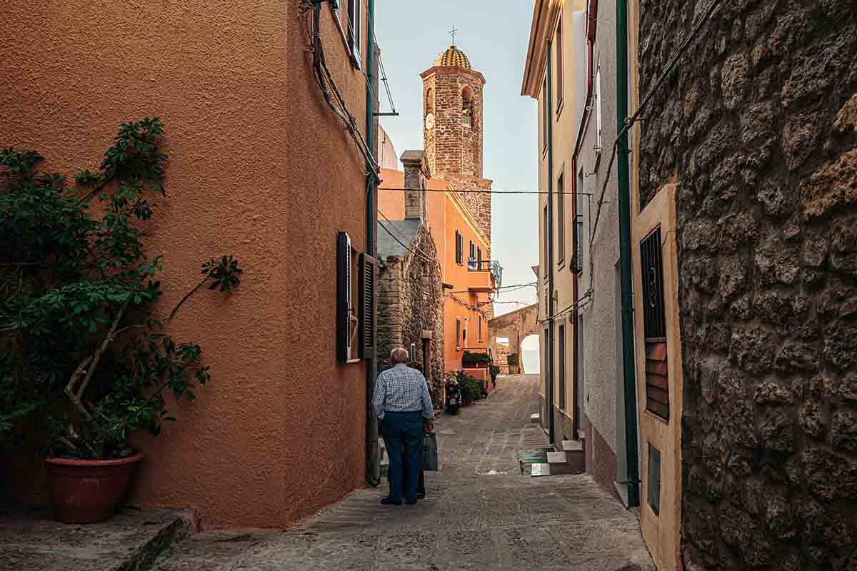 Il borgo di Castelsardo: intreccio mediterraneo