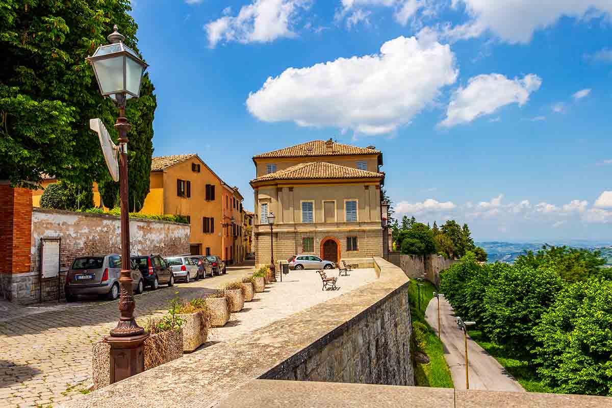 Il borgo di Cingoli: il balcone delle Marche