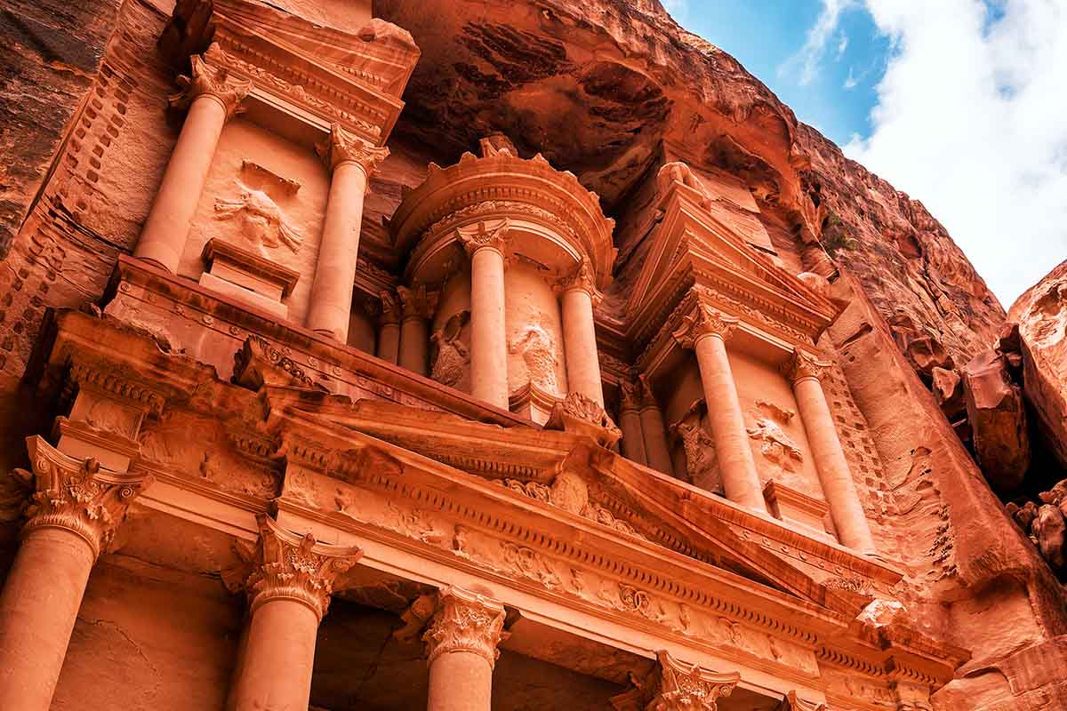 Visitare Petra da soli: tutto quello che c’è da sapere per un viaggio sicuro e indimenticabile