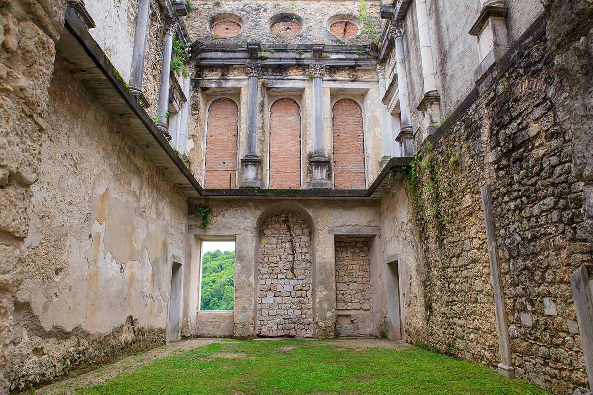 Il borgo di Polcenigo: acque fresche e ritmi lenti