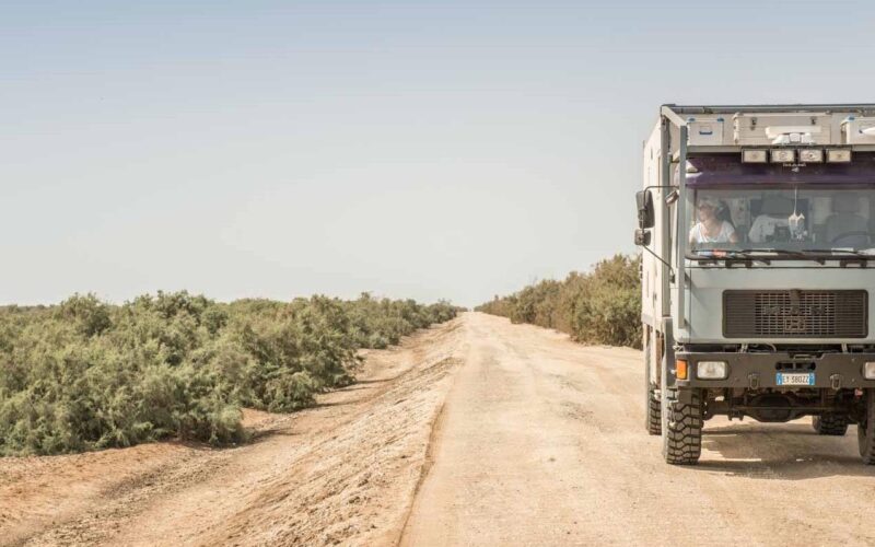 Stepsover: un giro del mondo in camion diverso da tutti gli altri