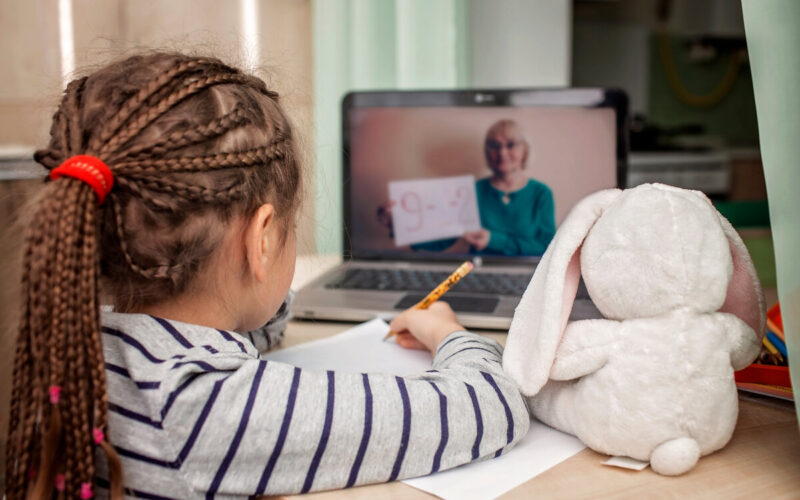 Studiare da casa: pro e contro