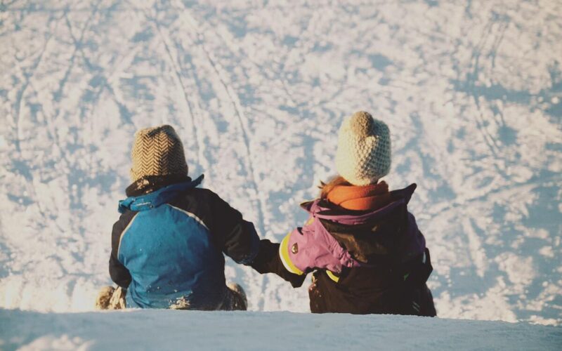 I piccoli di casa e la genitorialità: vacanze invernali con bambini. Le mete per godere di relax e divertimento