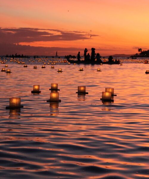 La danza delle lanterne in Thailandia: il festival di Loy Krathong tra spiritualità e tradizione