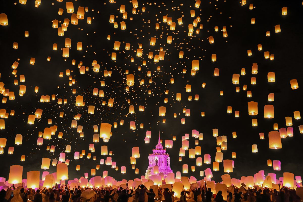 festival Loy Krathong lanterne in thailandia