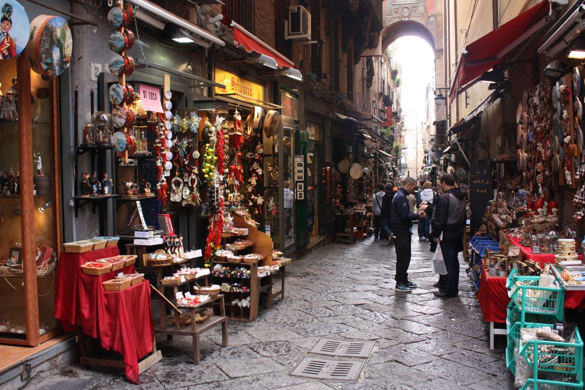 San Gregorio Armeno, Napoli - Mercati più importanti di Italia